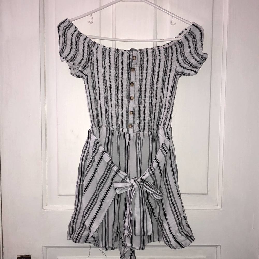 ⚡️5 For $15⚡️ Juniors off the shoulder romper